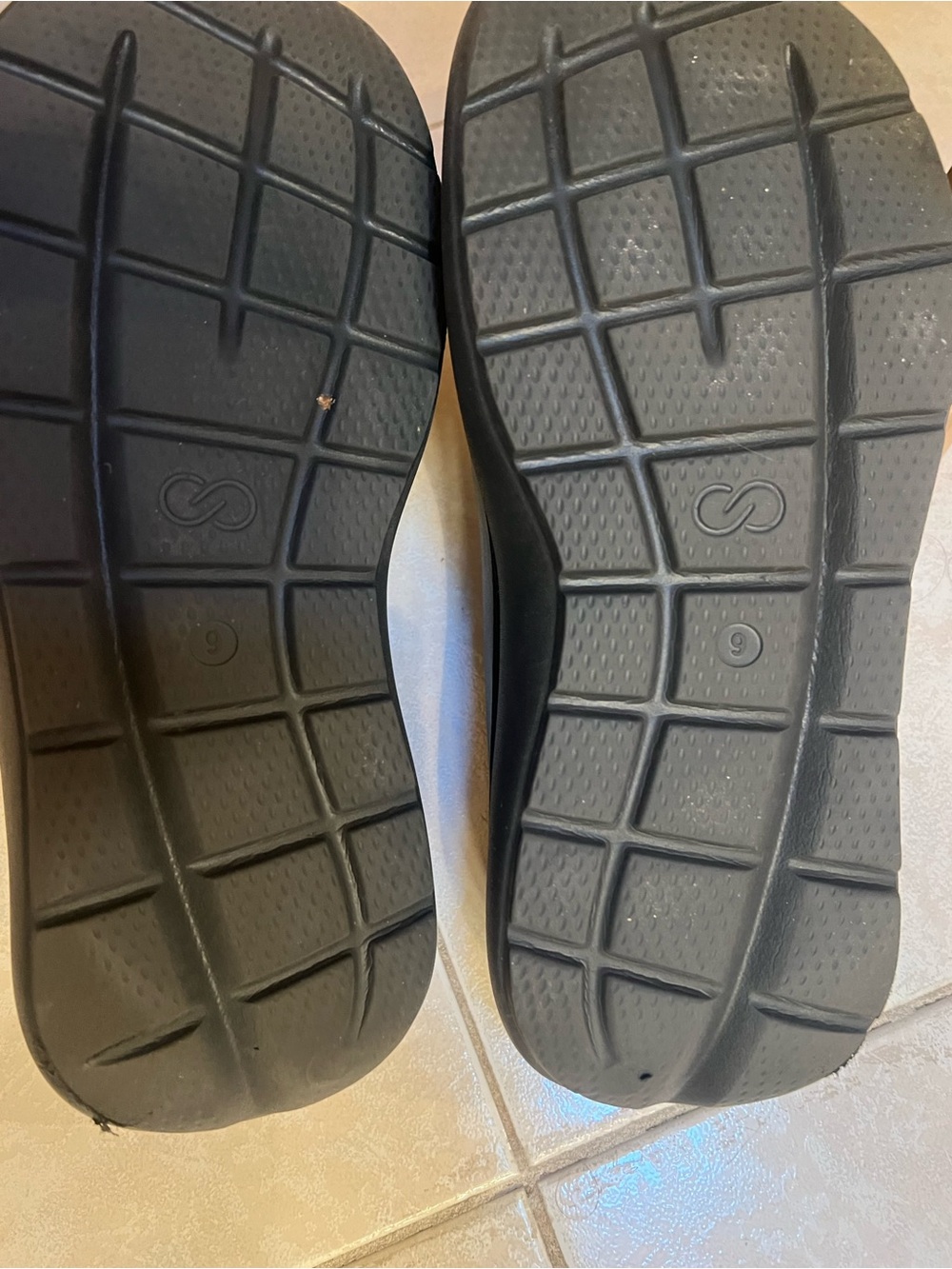 CALIA Black Slip-On Foam Clogs - Minimal Slide Sandals~ Size: 9 - Picture 7 of 8